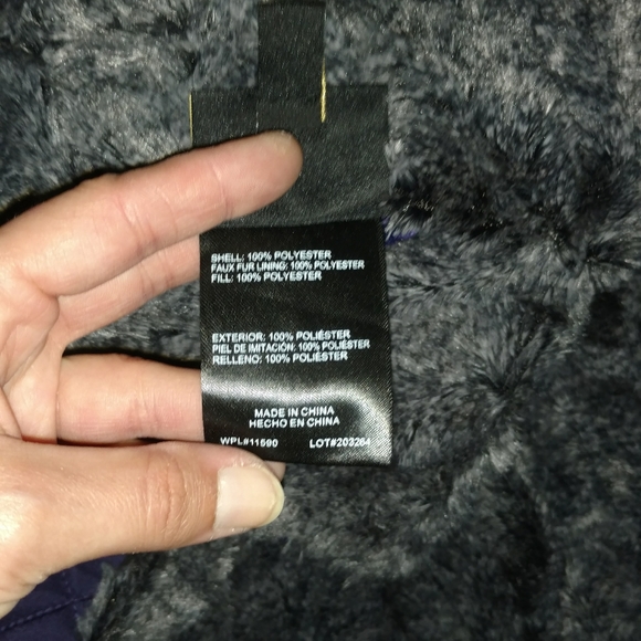 Weatherproof Reversible Vest - Picture 7 of 7